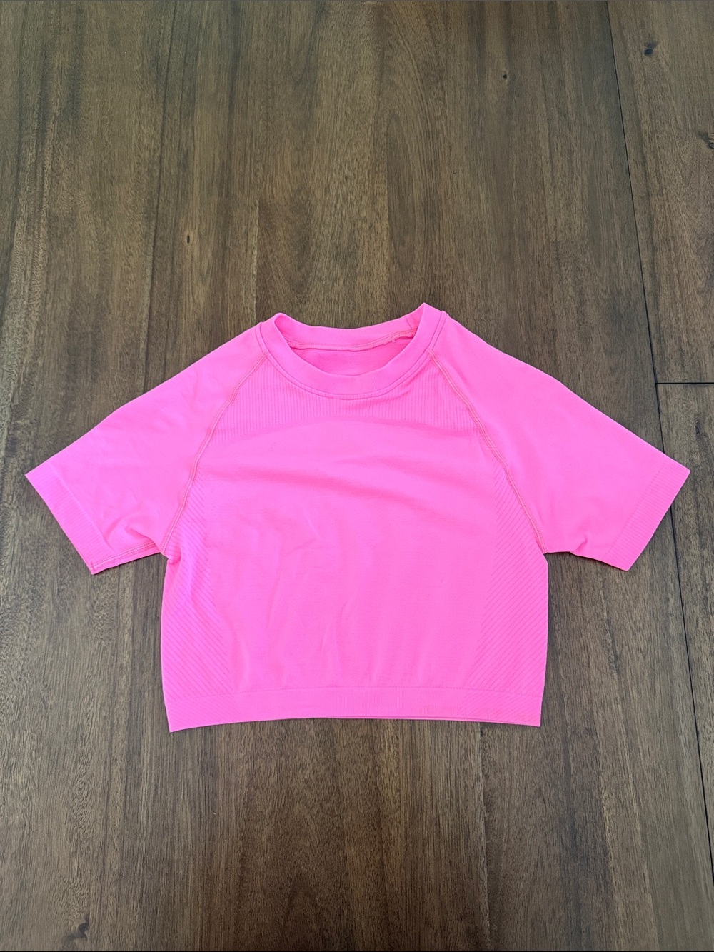 SHEIN Neon Pink Cropped Short Sleeve Workout Top